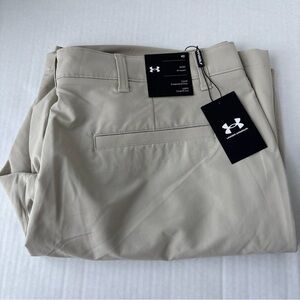 UNDER ARMOUR UA Tech Golf Shorts sz 42 Beige NEW